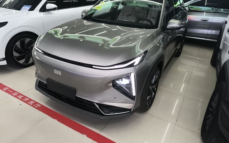 Geely Galaxy L7 2025 EM-i 115km Long-Range Version — exterior
