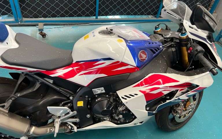 CBR 1000RR 30th Anniversary 实拍图 1
