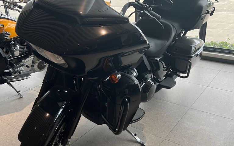 2022 HARLEY DAVIDSON Road Glide Limited 实拍图 1