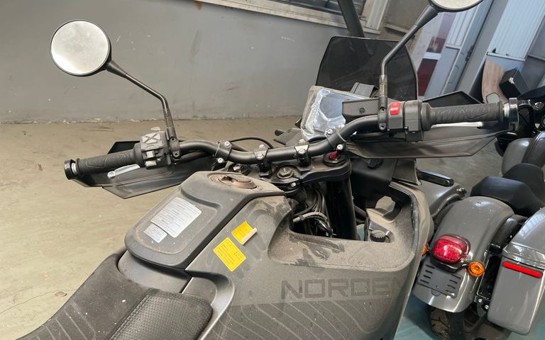 2022 HUSQVARNA Norden 901 实拍图 1