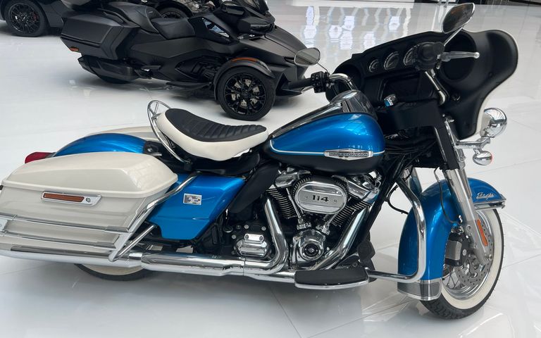 2021 HARLEY DAVIDSON Electra Glide Revial 实拍图 1